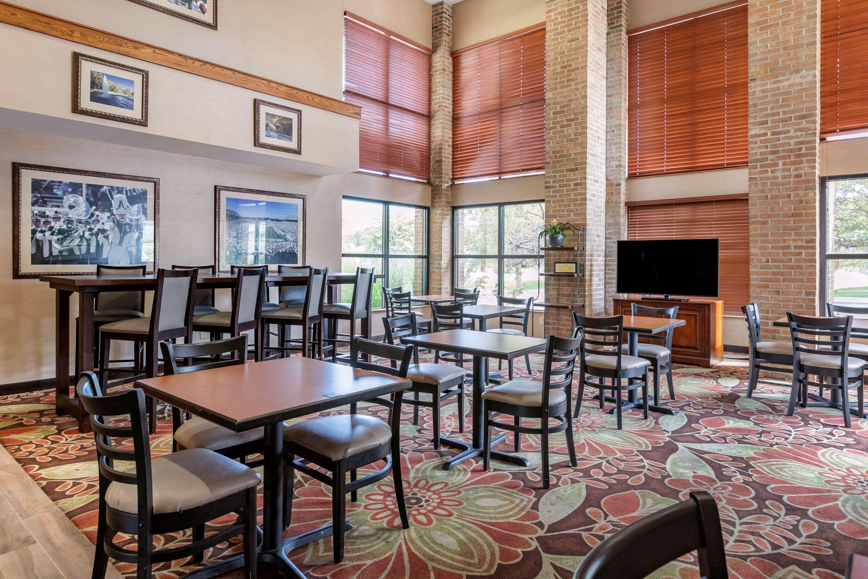 Comfort Inn Okemos - East Lansing Eksteriør billede